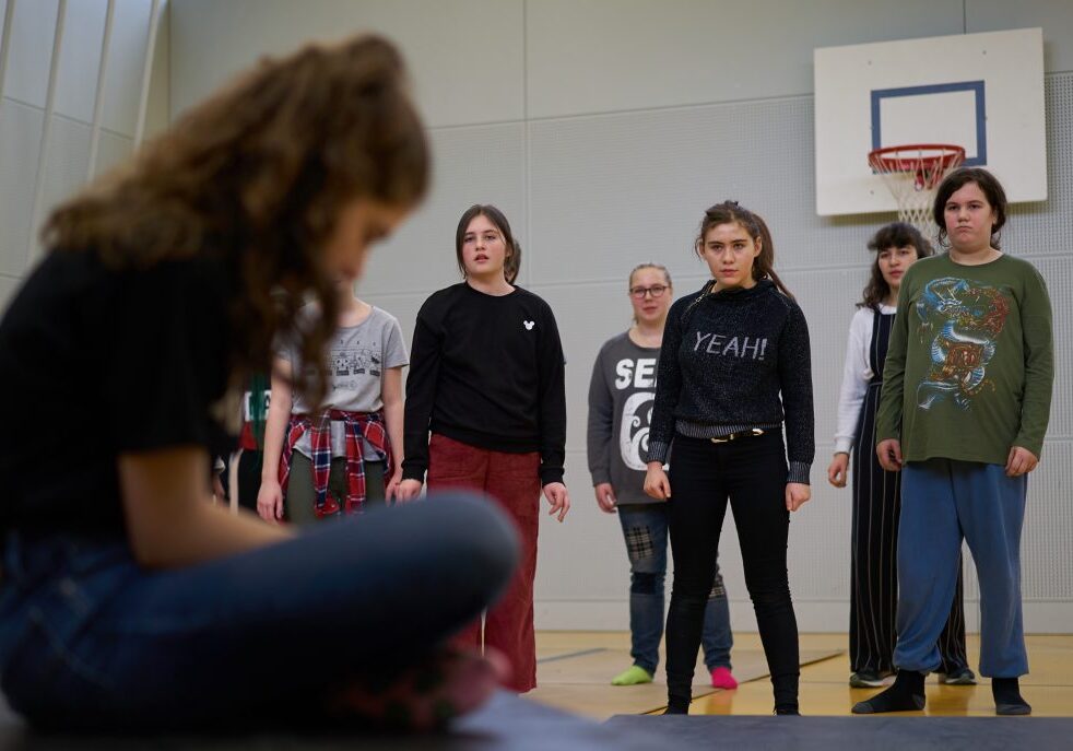 Répétitions "Rose &amp; Rose" au CO Florence (Genève), production Opéra-Théâtre Junior, mise en scène Michèle Cart, direction d'orchestre Arsène Liechti